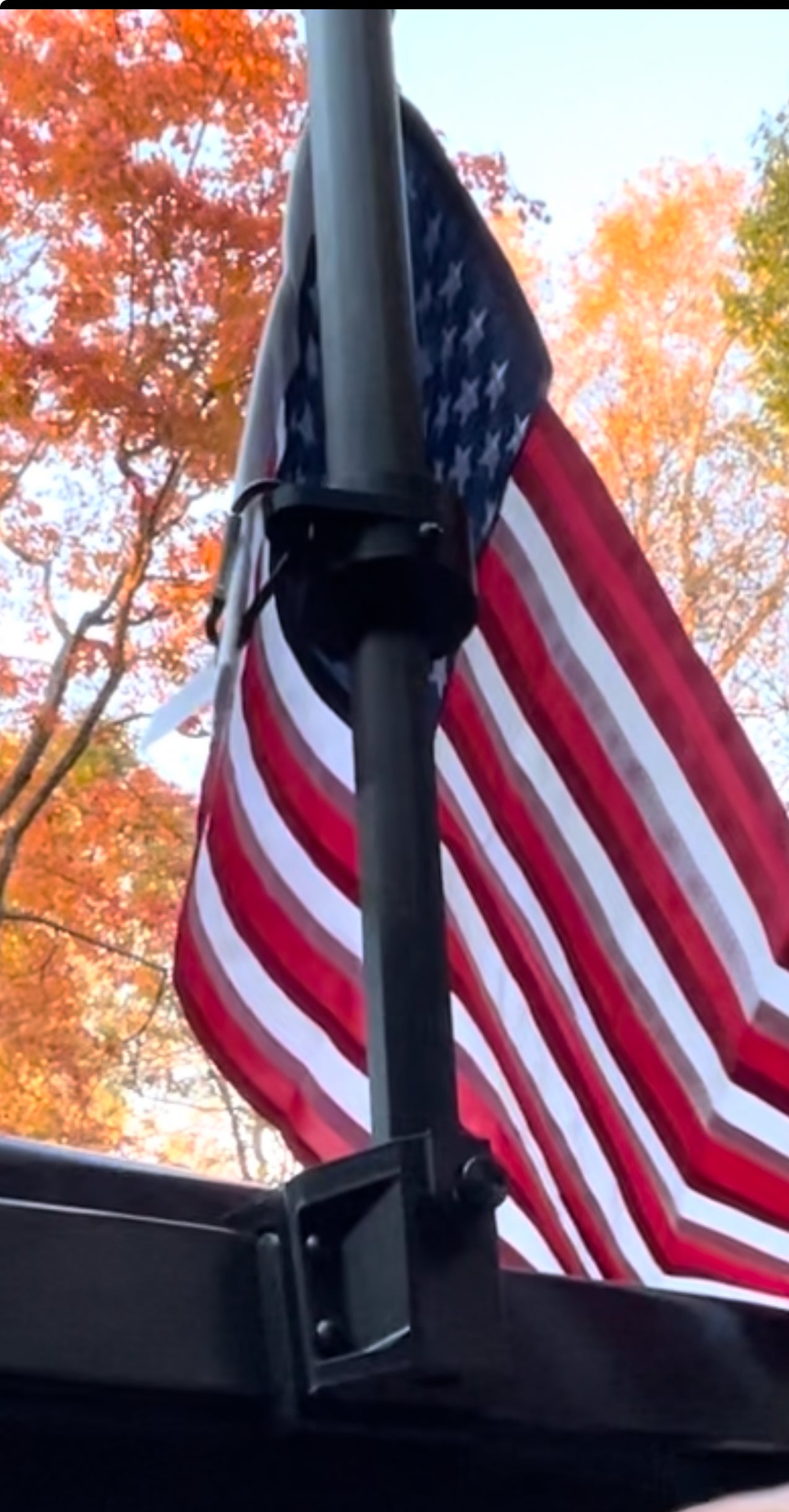 Evolution D5 Roof Mount Anti-Wrap Flag Kit